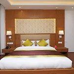 Capital O Hotel Star Inn Near Chhatarpur Metro Station