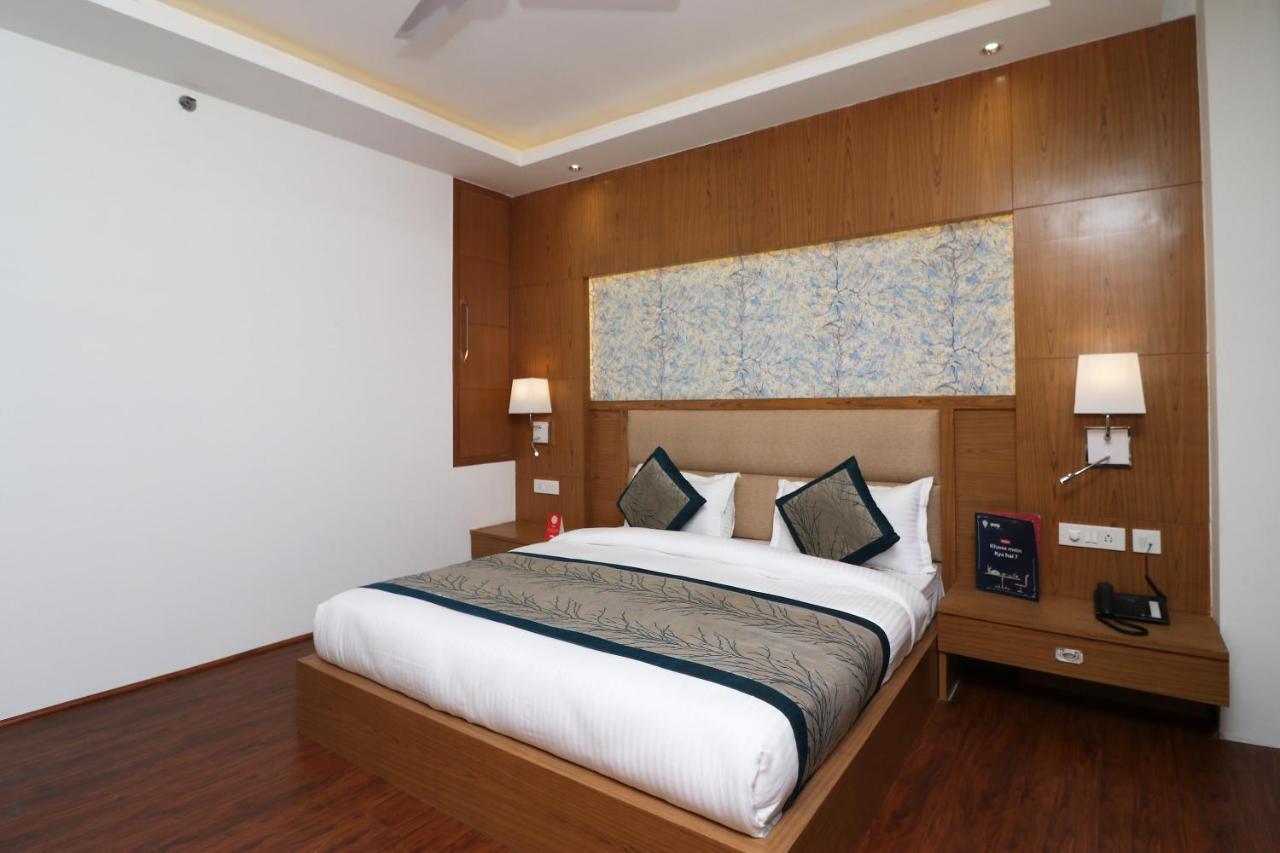Capital O Star Near Chhatarpur Metro Station 3*
