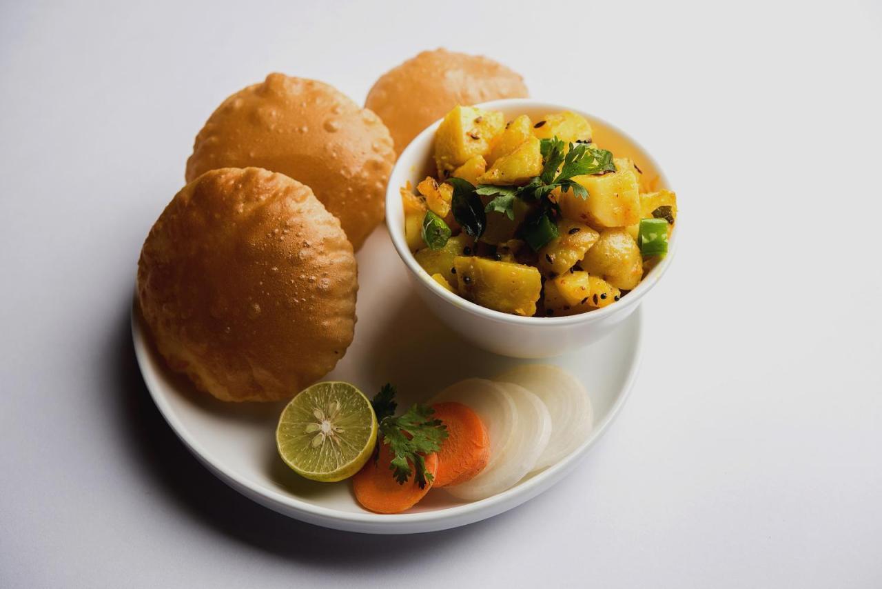 Capital O Star Near Chhatarpur Metro Station Hotel
