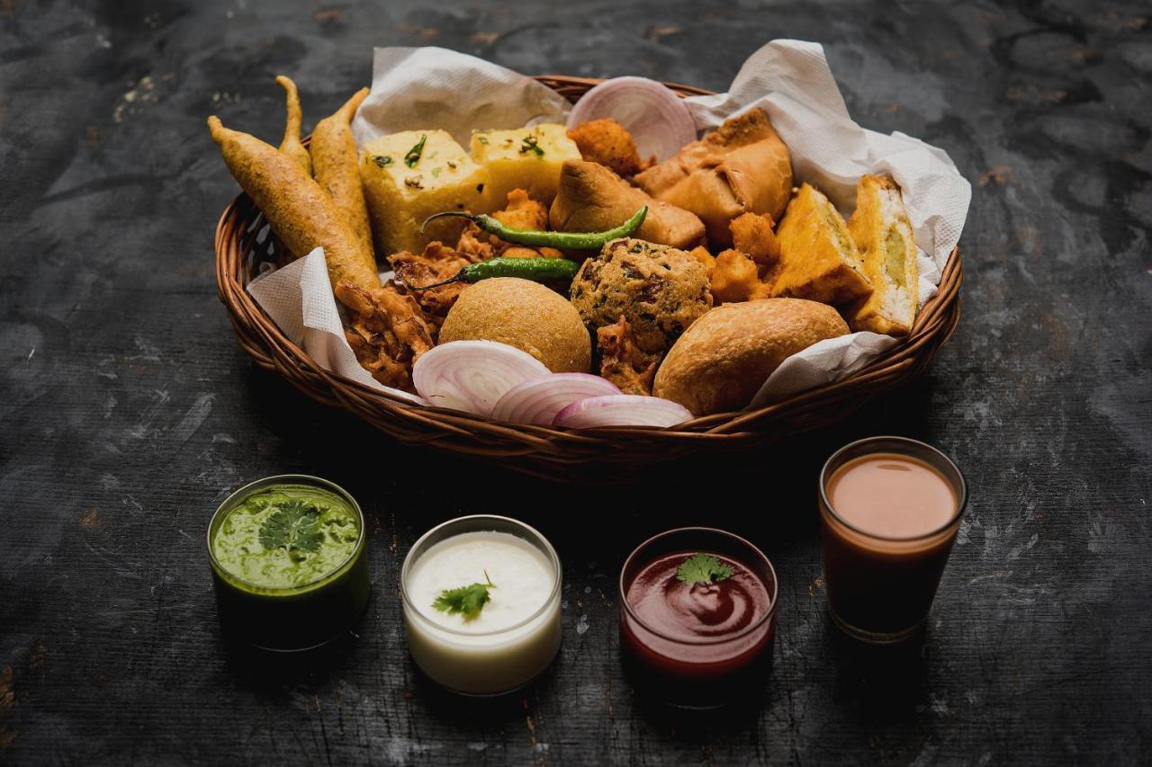 Capital O Star Near Chhatarpur Metro Station