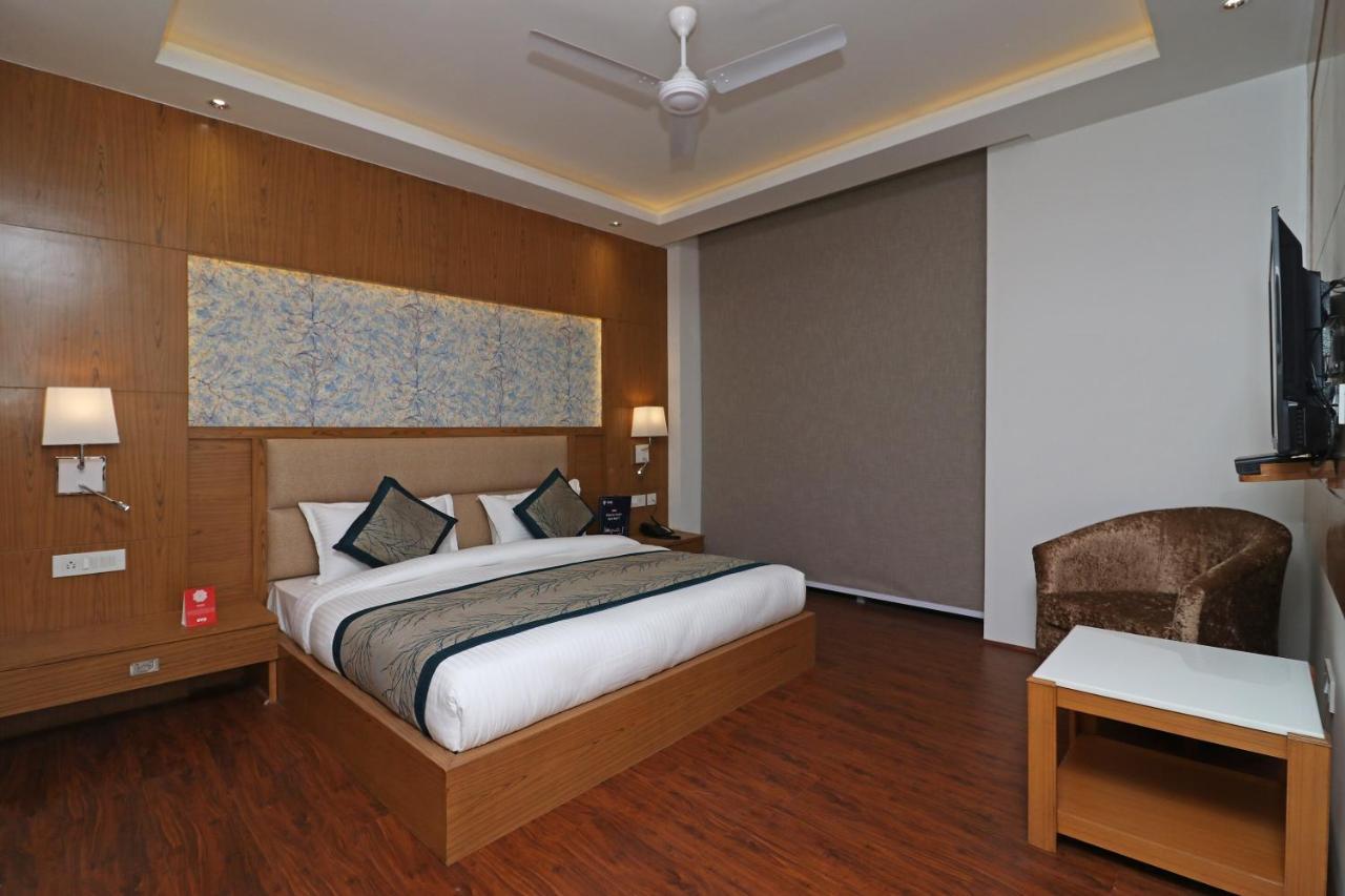 Capital O Star Near Chhatarpur Metro Station 3* New Delhi