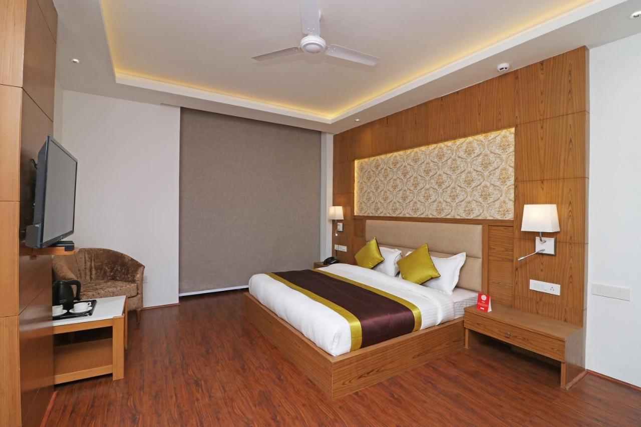 Capital O Star Near Chhatarpur Metro Station New Delhi